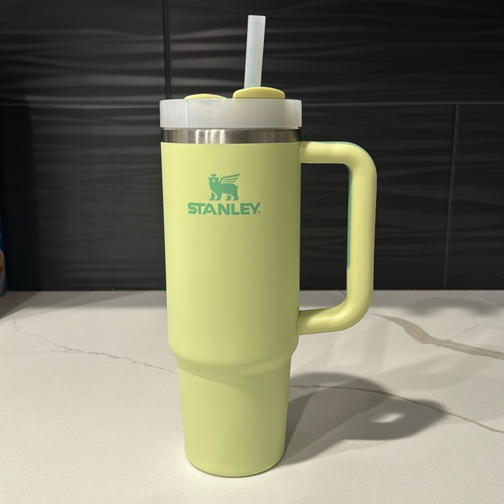 Stanley 30oz Quencher